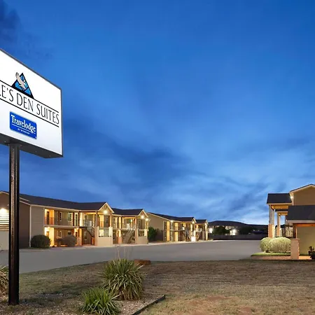 Eagle'S Den Suites Andrews A Travelodge By Wyndham